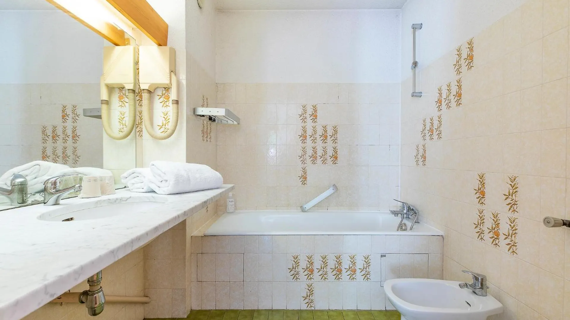 ***  Hotel Les Bains Brides-les-Bains Francia
